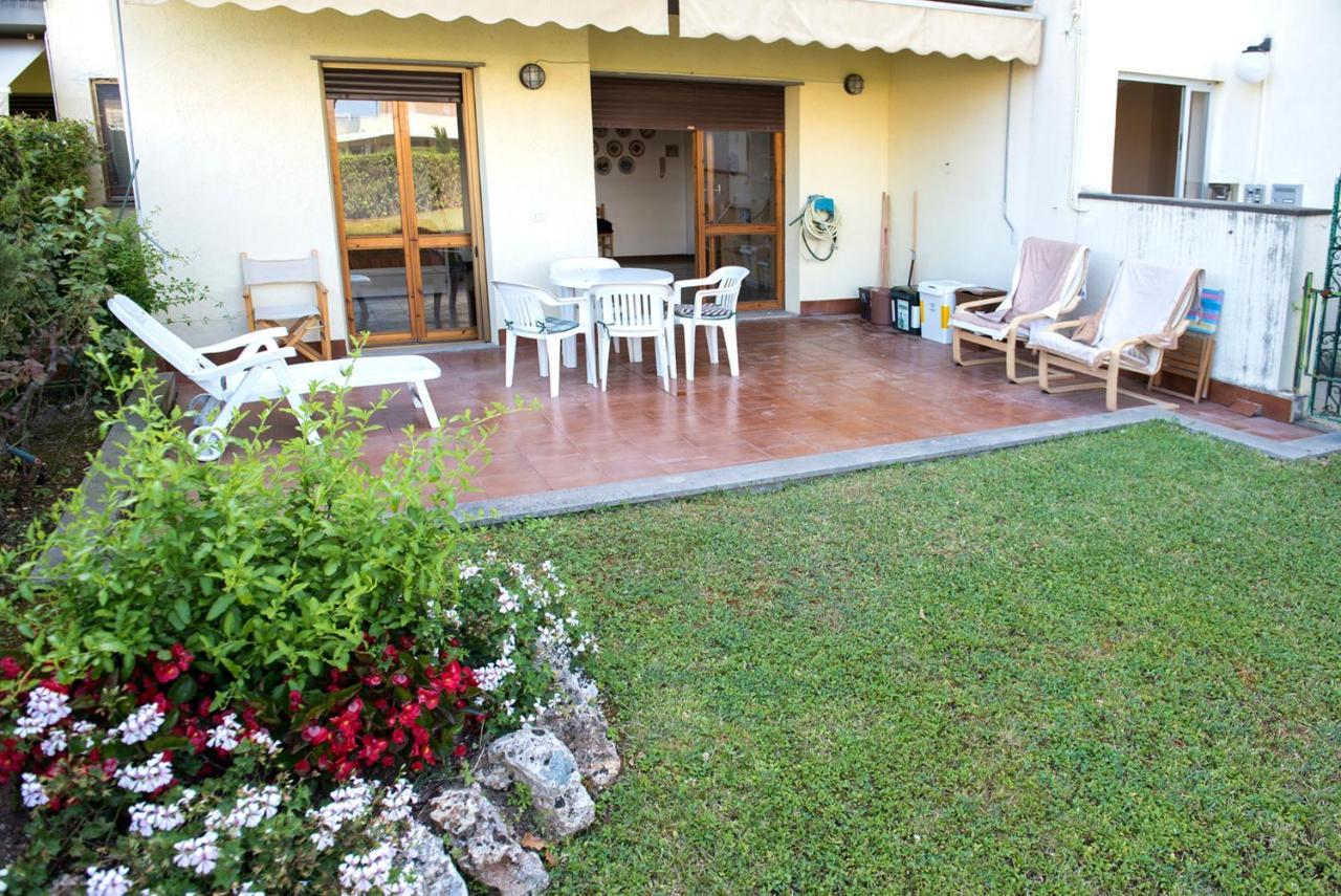 M251 - Marcelli, Trilocale Con Giardino A 50Mt Dal Mare Apartment Exterior foto
